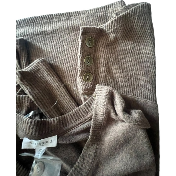 Westbound Plus Size 2XL Sweater top. Super soft Mocha Brown. Ribbed bottom Crew - Picture 7 of 12